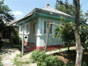 CASA DE VACANTA CU VIE DE VANZARE BACAU