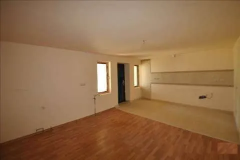 Vand Casa rezidentiala+Cladire comerciala+Statie Peco in Carpinis, jud.Timis(1000mp). - Imaginea 8
