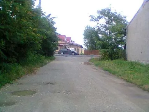 vand teren in adunatii copaceni - Imaginea 1