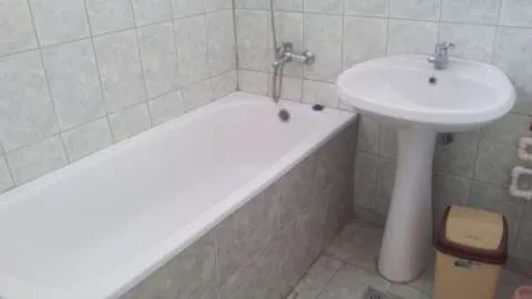 Inchirieza apartament cu 2 si 3 camere . Cazare studenti si tineri  - Imaginea 2