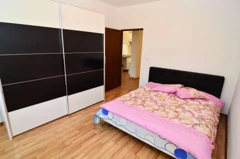 Vand Apartament 3cam la Parter zona Buc Noi Metrou Pret Oferta  - Imaginea 1