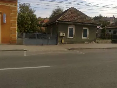 casa de vazare ,zona centrala langa PROFI - Imaginea 7
