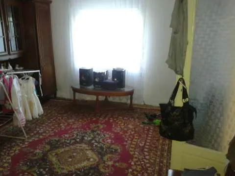 vind sau schimb casa cu apartament - Imaginea 2