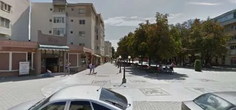 VAND APARTAMENT- PRET NEGOCIABIL - Imaginea 1