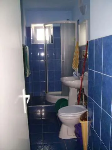 Apartament renovat 2 camere Targu Secuiesc - Imaginea 8