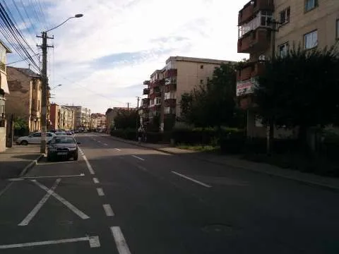 Apartament 3 camere Centru - Imaginea 2