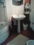 VAND CASA CU GRADINA SI TEREN - Miniatura 5