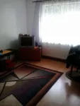 VAND CASA CU GRADINA SI TEREN - Miniatura 8