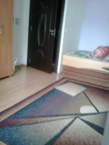 VAND CASA CU GRADINA SI TEREN - Imaginea 9