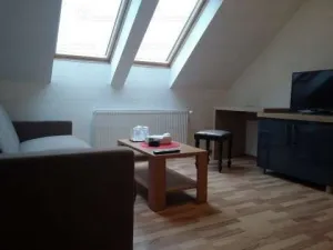 Inchiriez apartament regim hotelier