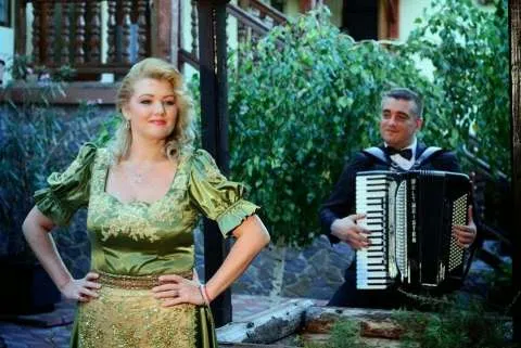 Formatia Simona Tone - Muzica Pentru Evenimente - Imaginea 8
