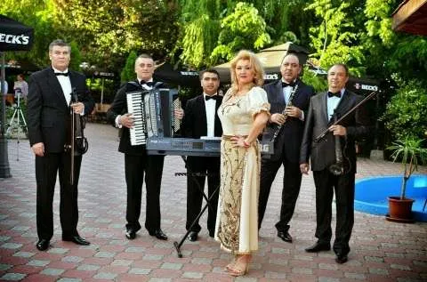 Formatia Simona Tone - Muzica Pentru Evenimente - Imaginea 10