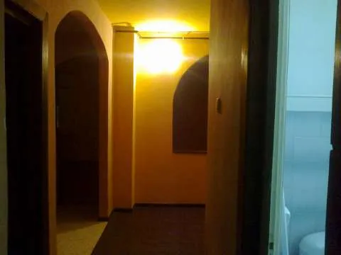 inchiriere apartament cu 3 camere decomandat - Imaginea 4