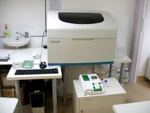Firma vinde 2 analizoare automate biochimie Mindray BS 220 din 2009 - Imaginea 4