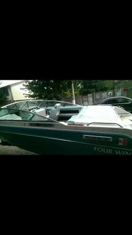 Vand barca de agrement Four Winns - Imaginea 2
