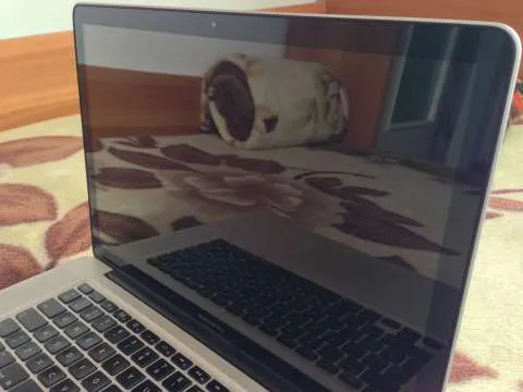 Vand sau schimb Macbook Pro 15 inch Mid 2010 i5 impecabil - Imaginea 1