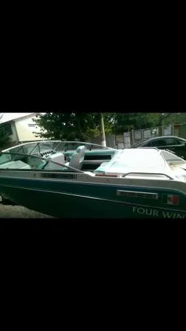 Vand barca de agrement Four Winns - Imaginea 5