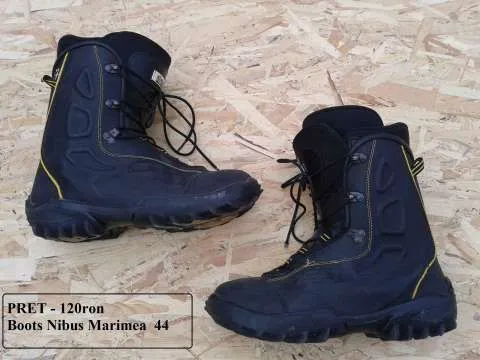Boots Marimea 44 - Imaginea 1