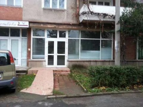 Proprietar Dau Chirie Spatiu Imobiliar 2 camere+depozit+baie Hunedoara - Imaginea 3