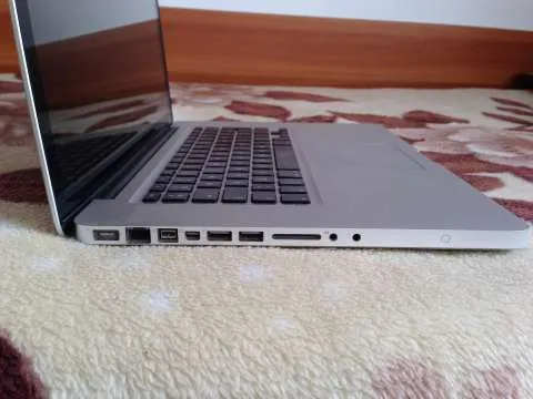 Vand sau schimb Macbook Pro 15 inch Mid 2010 i5 impecabil - Imaginea 4