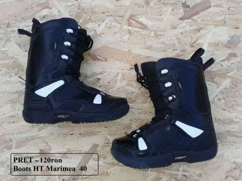 Boots Marimea 40 - Imaginea 1