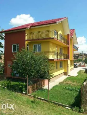 Vand apartament 3 camere Gherla str. Dejului - Imaginea 1