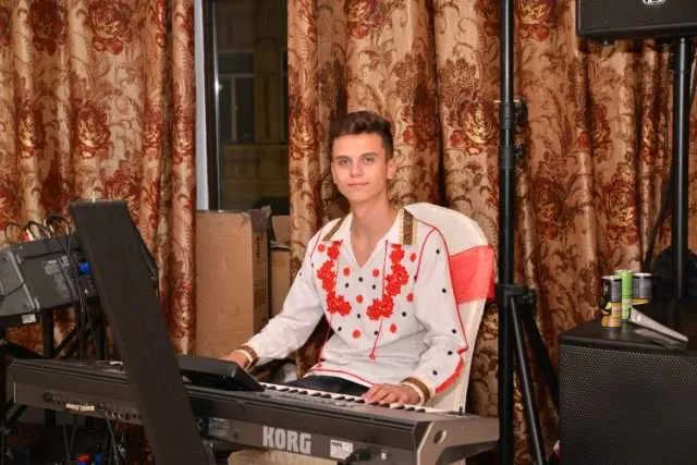 Formatie nunta din Braila/formatie pentru nunti Bucuresti/Formatia Nicu Band Show - Imaginea 4
