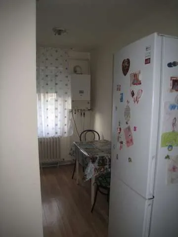 proprietar vand apartament 2 camere - Imaginea 3