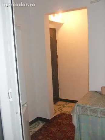 Vand apartament 2 camere Tecuci - Imaginea 1