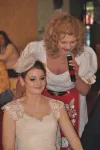 Revino La Traditie - Formatia Simona Tone - Muzica Pentru Nunta Ta 2015 - Miniatura 6