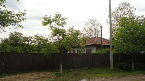 Vand casa in Cartierul Balcescu Tecuci - Imaginea 3