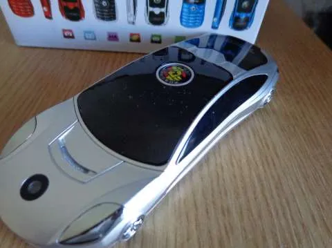 Telefon mobil deosebit Porsche F1 - Imaginea 2