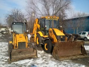 Inchiriere Bobcat JCB1CX miniincarcator, cupa sant si picon Bucuresti si ilfov, Chitila, Mogosoaia, Otopeni, Buftea, Corbeanca,