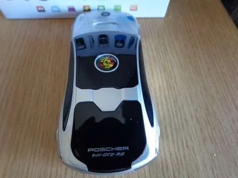 Telefon mobil deosebit Porsche F1 - Imaginea 4