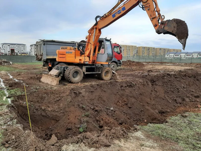 Inchiriere Bobcat JCB1CX miniincarcator, cupa sant si picon Bucuresti si ilfov, Chitila, Mogosoaia, Otopeni, Buftea, Corbeanca, - Imaginea 3