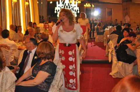 Revino La Traditie - Formatia Simona Tone - Muzica Pentru Nunta Ta 2015 - Imaginea 5
