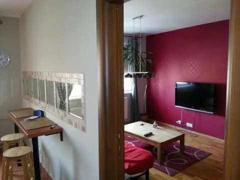 Dau in chirie apartament 2  camere zona Oradea Plaza - Imaginea 2
