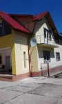 INCHIRIEZ ETAJ VILA SITUATA IN CENTRU TARGOVISTEI - Miniatura 1