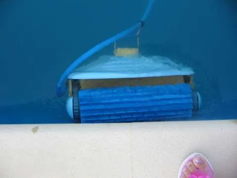 roboti piscine Artinstalpool - Imaginea 1