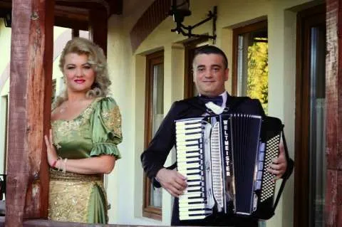 Revino La Traditie Cu Formatia Simona Tone - Imaginea 6
