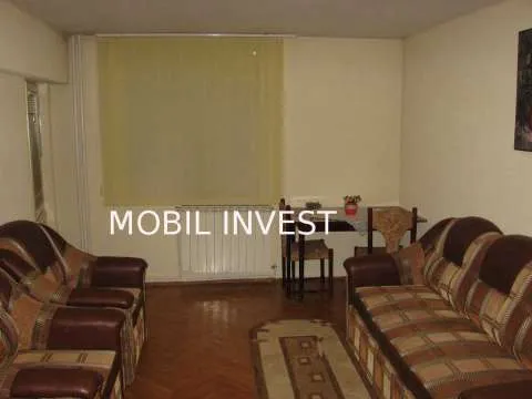 Bulevardul Unirii apartament 2 camere,decomandat,chirie 320 euro - Imaginea 2