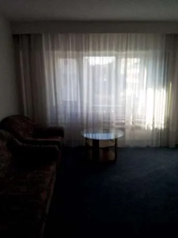 vand apartament 3 camere decomandat - deosebit - Imaginea 4