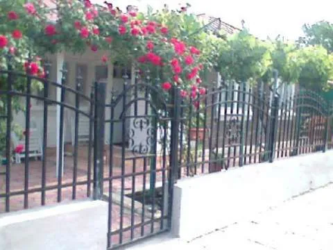 vand casa la sulina - Imaginea 1