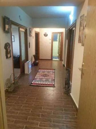 Apartament 4 camere - Imaginea 1