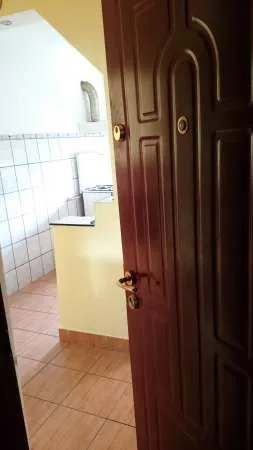 VAND Apartament 2 camere mobilat, decomandat - Imaginea 2