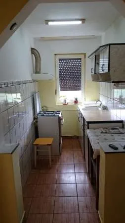 VAND Apartament 2 camere mobilat, decomandat - Imaginea 4