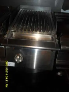 Gratar Roca Vulcanica (gaz) Marca Giorik GL72GC