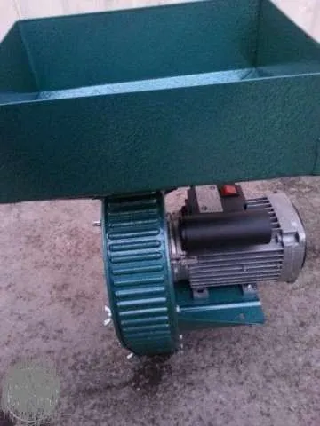 Moara cu ciocanele 500kg/ h ruseasca motor 2. 5kw NOUA - Imaginea 1
