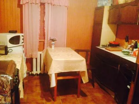 Inchiriez apartament 4/4 stare foarte buna - Imaginea 1