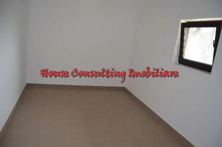 Busteni- De inchiriat spatiu comercial - Imaginea 1